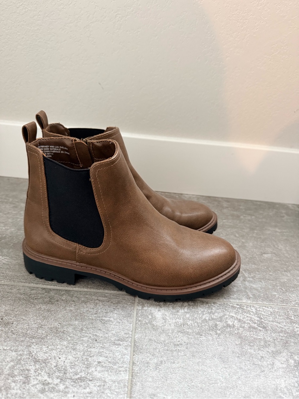 Maurice’s Classic Chelsea Boot in Brown with Black Elastic Side Panels
